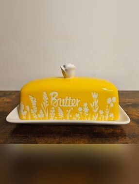 Yellow 'Butter' Ceramic Butter Dish with Floral Detail With Butter Knife NIB